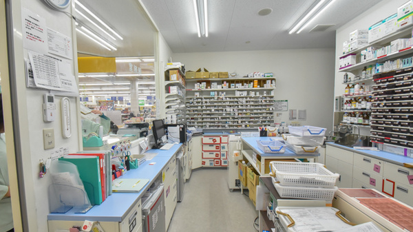 スギ薬局　メグリア朝日店の調剤室