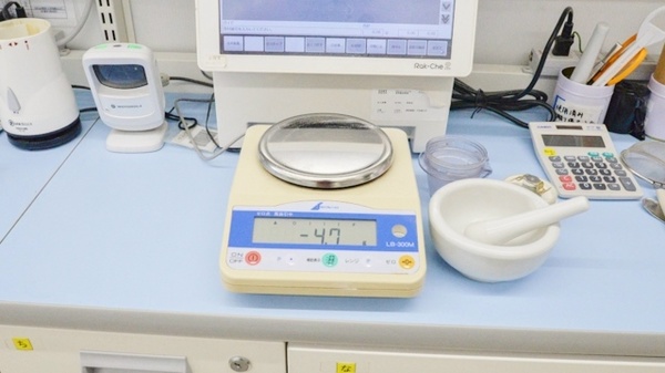 スギ薬局　前後店の調剤器具