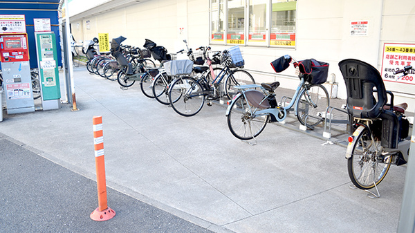 スギ薬局　南千里駅前店の駐輪場