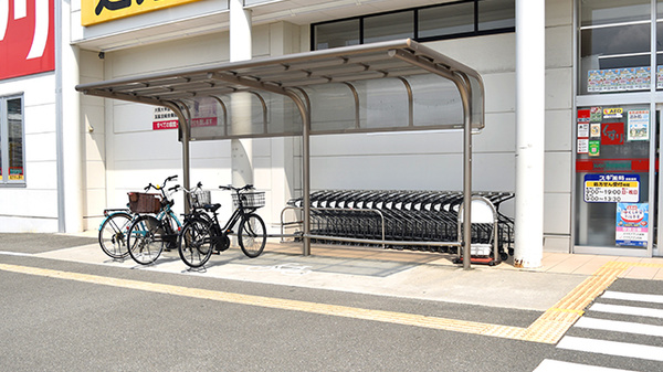 スギ薬局　箕面小野原店の駐輪場