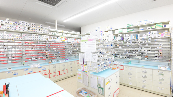 スギ薬局　宇治徳洲会病院前店の調剤室