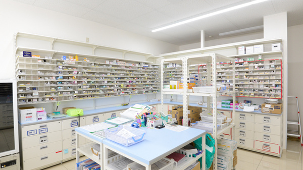 スギ薬局　乙川店の調剤室