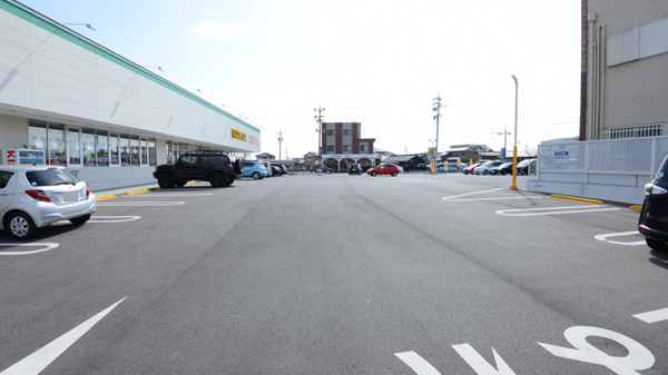 スギ薬局　乙川店の駐車場