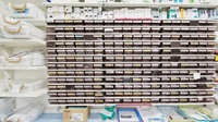スギ薬局　牟呂店の薬棚