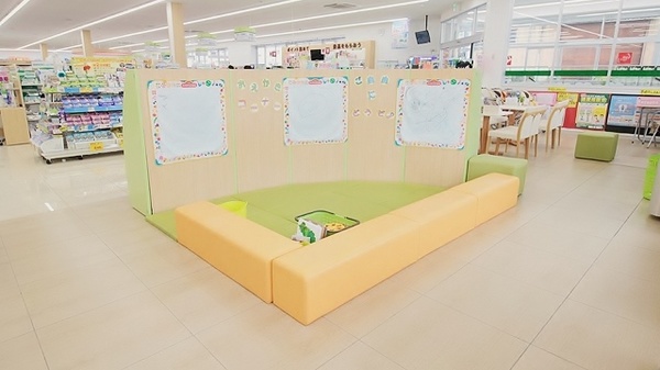 スギ薬局　牟呂店のキッズ用設備
