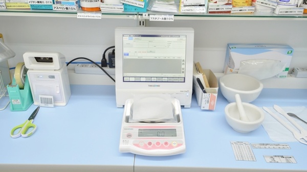 スギ薬局　岐阜駅西店の調剤器具