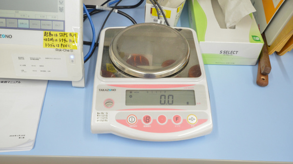 スギ薬局　茜部店の調剤器具