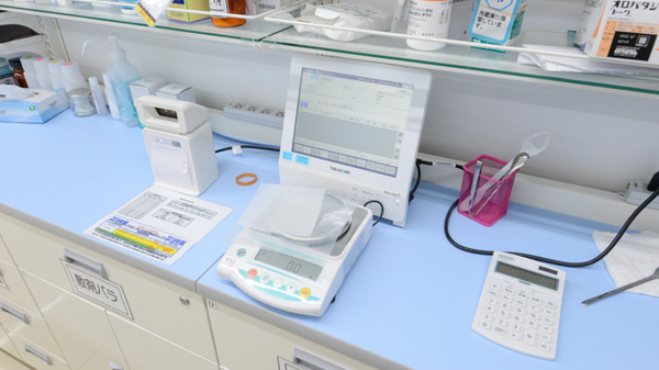 スギ薬局　常滑北店の調剤器具