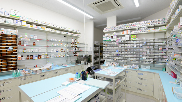 スギ薬局　寝屋川成美店の調剤室