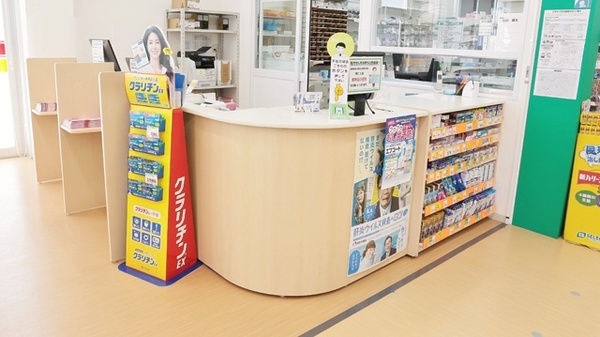 スギ薬局　敦賀櫛林店の受付/カウンター
