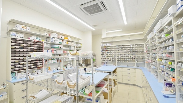 スギ薬局　各務原市役所前店の調剤室