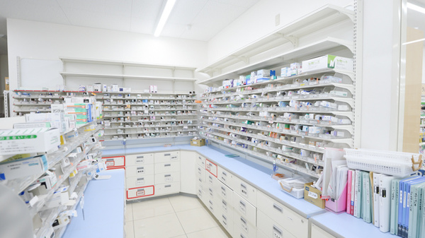 スギ薬局　有楽店の調剤室