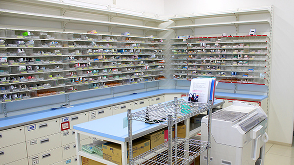 スギ薬局　碧南坂口店の調剤室