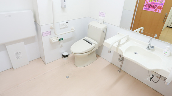 スギ薬局　学園前南店のお手洗い