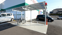 スギ薬局　森岡店の駐輪場