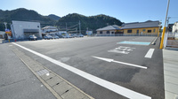 スギ薬局　粟野東店の駐車場