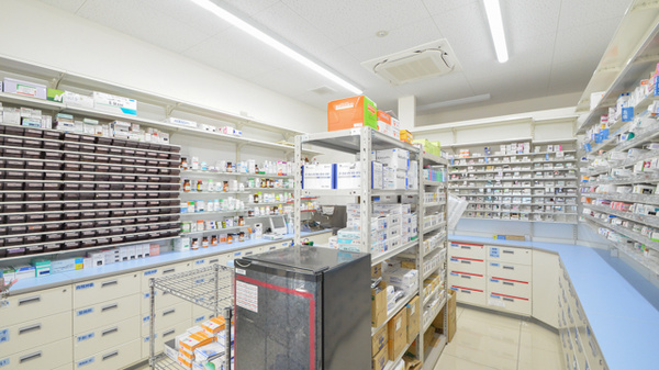 スギ薬局　粟野東店の調剤室