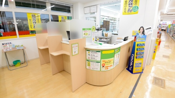 スギ薬局　豊津店の受付/カウンター