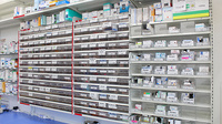 スギ薬局　上並榎店の薬棚