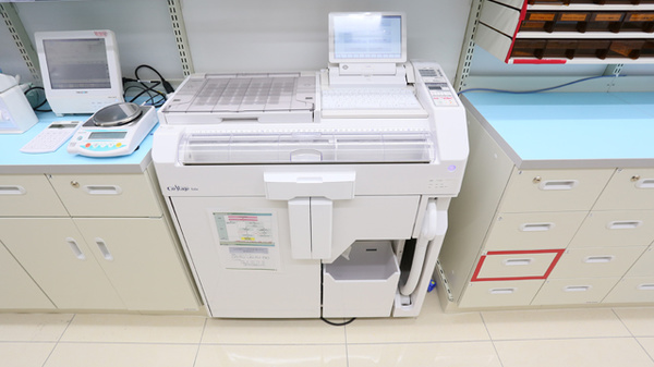 スギ薬局　森ノ宮店の調剤器具