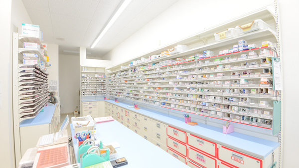 スギ薬局　豊川野口店の調剤室