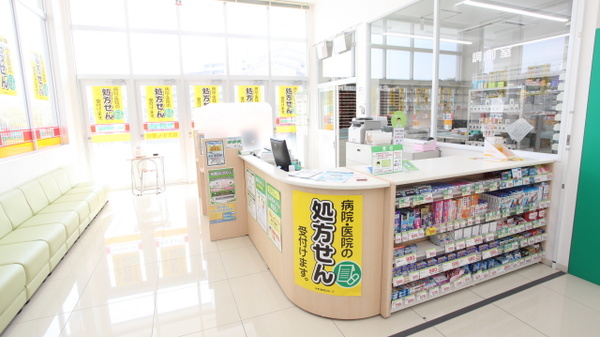 スギ薬局　白川台店の受付/カウンター