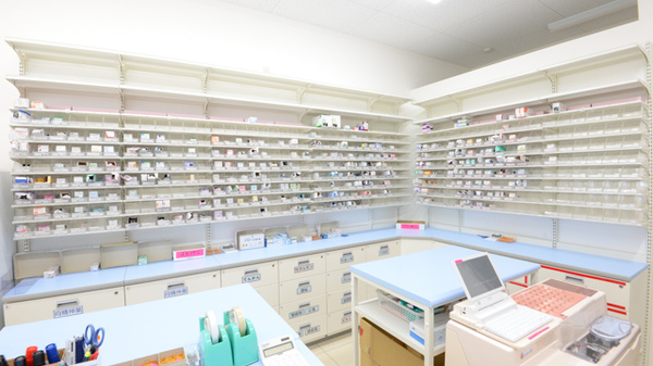 スギ薬局　玉垣店の調剤室