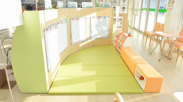 スギ薬局　西条店のキッズ用設備