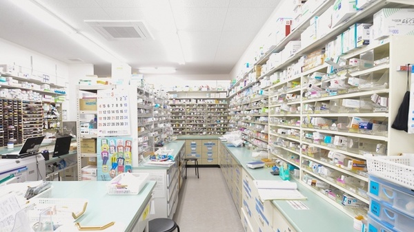 スギ薬局　東岩田店の調剤室