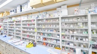 ライフォート　洛西薬局の薬棚