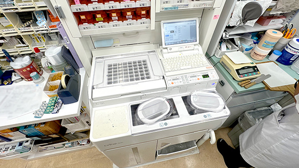 石川薬局沓谷店の調剤器具