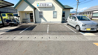 石川薬局沓谷店の駐車場