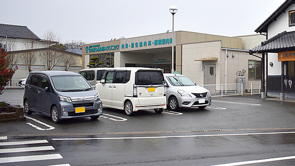 たけだ薬局　吉野ヶ里店の駐車場