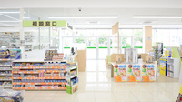 スギ薬局　福井田原町店の入口