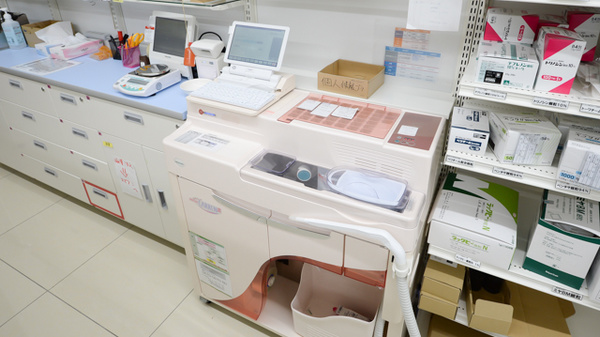 スギ薬局　福井田原町店の調剤器具