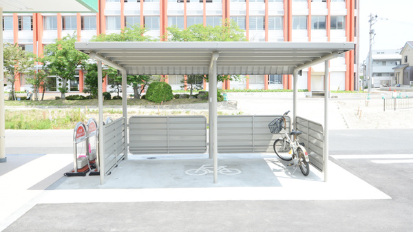 スギ薬局　福井田原町店の駐輪場