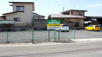 なりさわ西調剤薬局の駐車場