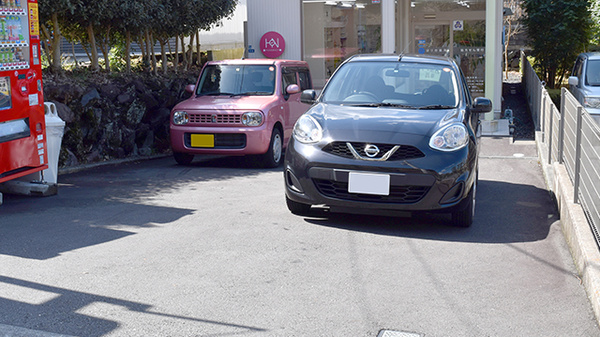 ほりの薬局瓶山店の駐車場