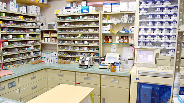 くすのき薬局　萩原の調剤室