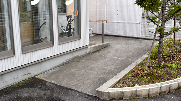 くすのき薬局　小信のバリアフリー設備