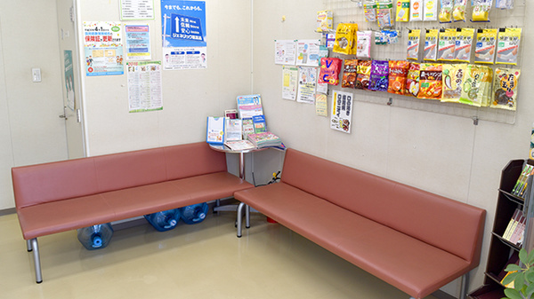 しんわ薬局豊田店の待合スペース