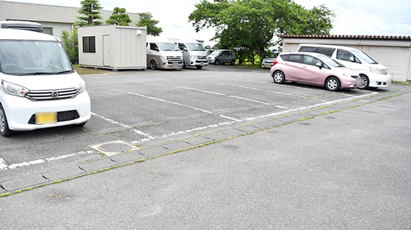 あおば薬局龍ケ崎店の駐車場