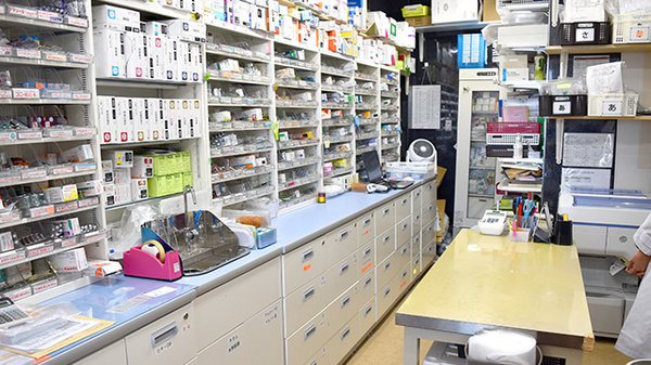 アイル調剤薬局の調剤室