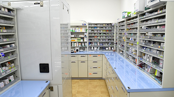 南山堂薬局　奈良本店の調剤室