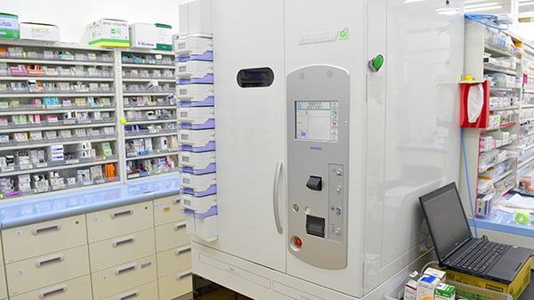 南山堂薬局　奈良本店の調剤器具