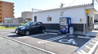 アクア薬局江戸橋駅前店の駐車場