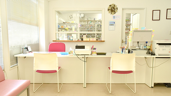 戎薬局　光明池店の受付/カウンター
