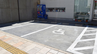すみれ薬局の駐車場