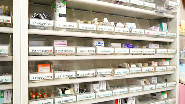 薬棚