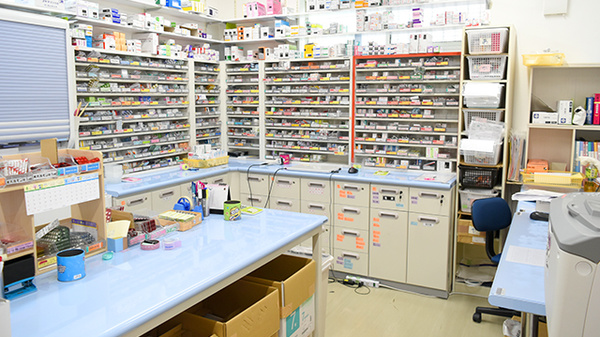 エコ薬局　大野芝店の調剤室